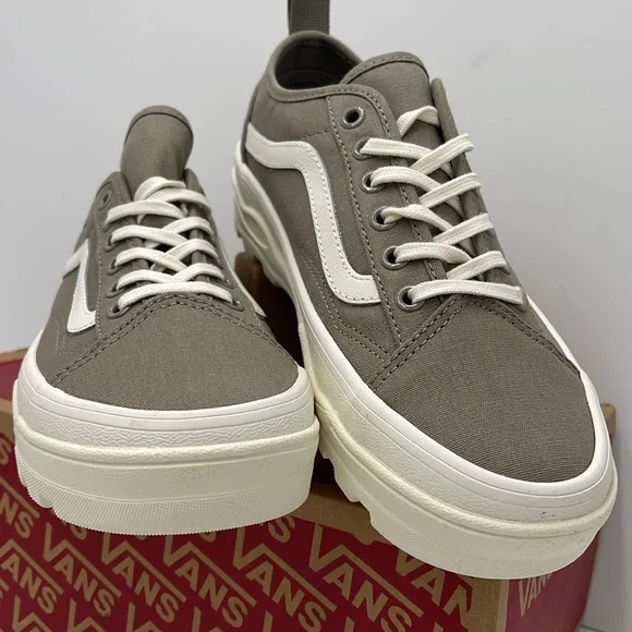 Vans WMNS Sentry Old Sko
Overland Trek
VN0A5KR3BLV
Sneakers - Picture 5 of 16